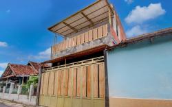 OYO 94920 House Of Elea Minggiran