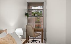 Vibrant 2-Bed Apartment with Pool and Gym Access