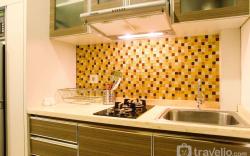 Deluxe Studio M Gold Tower Apartment By Travelio