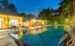 Green Bungalow Garden Resort