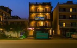 Hotel Admire Expressway 135 BY ASPL