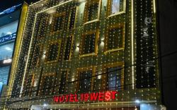 HOTEL 19 WEST