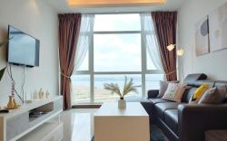 Sea view Netflix 2BR Paragon Residences