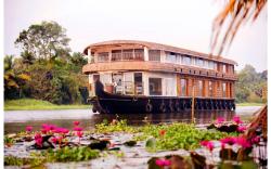 Whispering Waters Houseboat