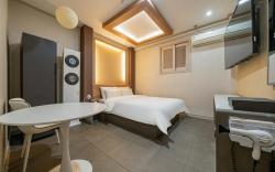 Yeongdeungpo Hotel Maru