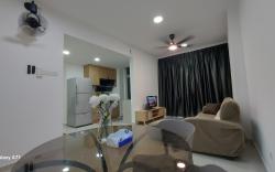 JB Seri Alam Minimalist 2BR free Wi-Fi Pool Gym