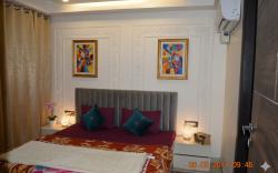 The Hillfront LUX 1 BHK Flat 2DBL Bed Terrace View