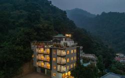 Perfectstayz Premium Pinaaki - Ganges View