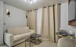 Elegant A/C Flat – Canal Saint-Martin