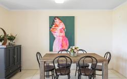 Albion Convenient Hideaway with Parking & Balcony