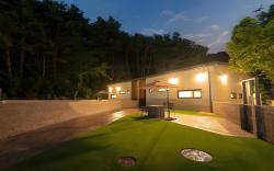 Gangneung Watdaeng Dog Pension