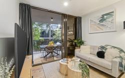 Modern South Bank Apt | Walk to Dining & Museums
