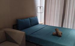 Executive Queen Studio with Balcony by ComfyAsia