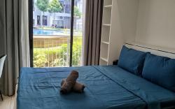 Lovely Queen Studio with Balcony by ComfyAsia