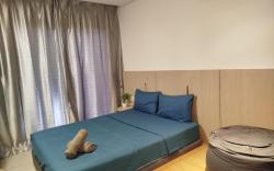 Lover's Queen Studio with Balcony by ComfyAsia