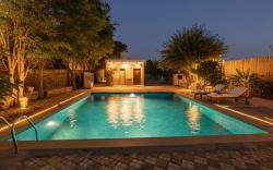 RADSUM – Luxury Farmhouse & Resort