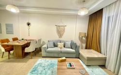 Furnished2 bed in zed park.