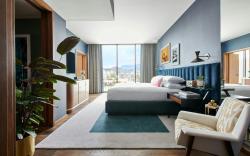 The Hollywood Grande, Autograph Collection