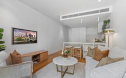 Stylish 2-bed Victorian Terrace in Carlton