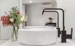 Comfy Studio near Racecourse, Dining & CBD Trains