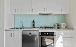 Stylish North Melbourne Stay, Minutes to CBD