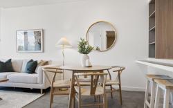 Modern 1-Bed Apartment with Views in Fremantle