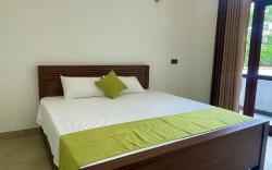 SURF AND CO. MADIHA - MATARA