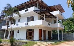 SURF AND CO. MADIHA MATARA