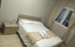 Coast to Coast Pool, Stanza maiori