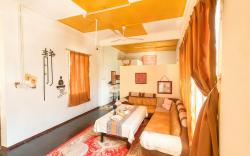 a玖月舒苑豪华双卧套房花园景独立厨房卫生间客厅投影沙发家庭出行9998