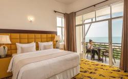 Beverly Beach Hotel & Transit