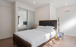 Cosy Kambah 1 Bedroom Near Shops & Parks