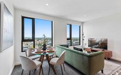 2-Bed Inner-City Pad with Pool, BBQ & Gym