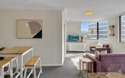 1-Bed Urban Getaway Near the Brisbane River