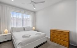 Spacious 3-Bed Clayfield House with Patio and BBQ