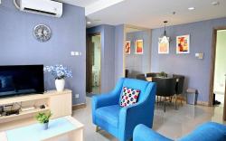 Apt Pejaten Park 2BR Biru Bthub Pool By Damaresa