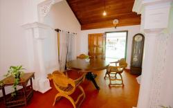 Aurora පාට පාට