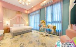 文旅小自由電梯民宿附停車場