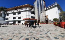 Hotel Basera