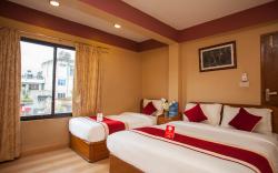 OYO 174 Shiva Shankar Hotel