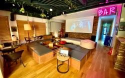 Dot Hostel & Bar