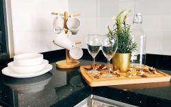 Puchong Setiawalk Penthouse for 14 pax | Iconique