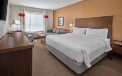 Four Points by Sheraton Edmonton West