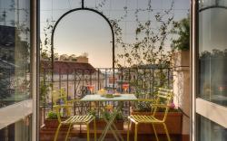 Tritone Top House