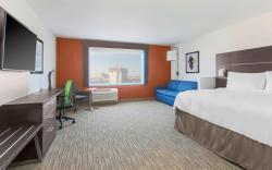 Holiday Inn Express & Suites Chicago O'Hare Airport, an IHG Hotel By IHG