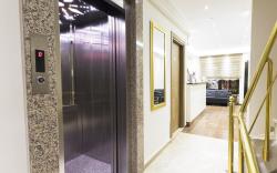 Zendy Suite Hotel