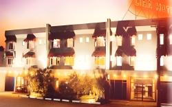 Lira Hotel