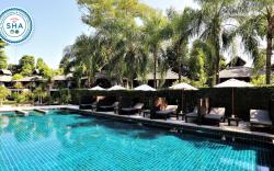 The Quarter Resort