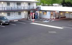 Thunderbird Lodge