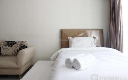 Studio at Beverly Dago Apt near ITB By Travelio
